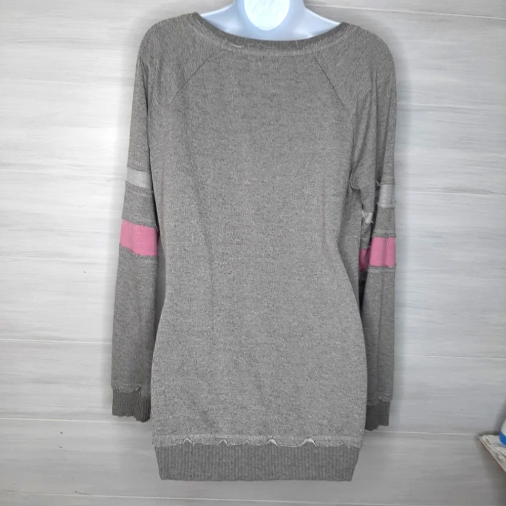 Maurices  # Dog mom sweater, Grey, w/ pink and white strips on sleeve, sz Large - Picture 2 of 6